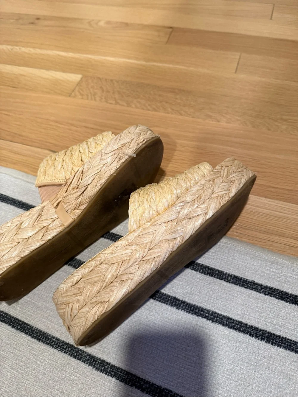 Dolce vita - Woven Slide Sandals in Natural Straw - Women's